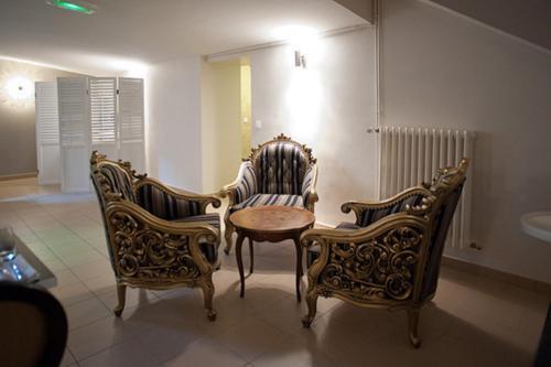 Logis Le Chêne Doré La Loupe Extérieur photo