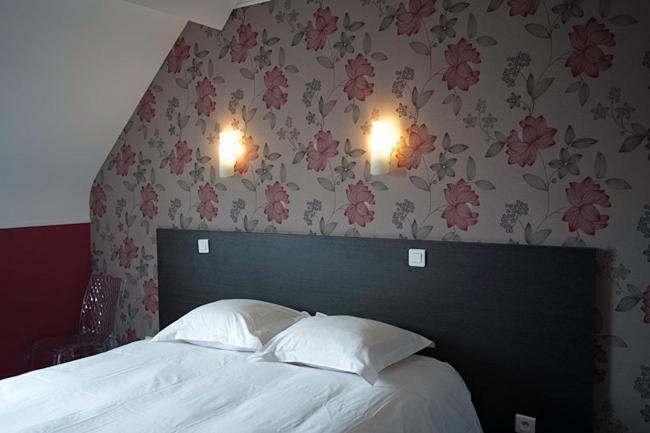 Logis Le Chêne Doré La Loupe Extérieur photo